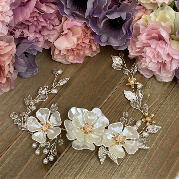 Romantic Floral Crystal and Pearl Vine Headdress - Picture 11 of 16